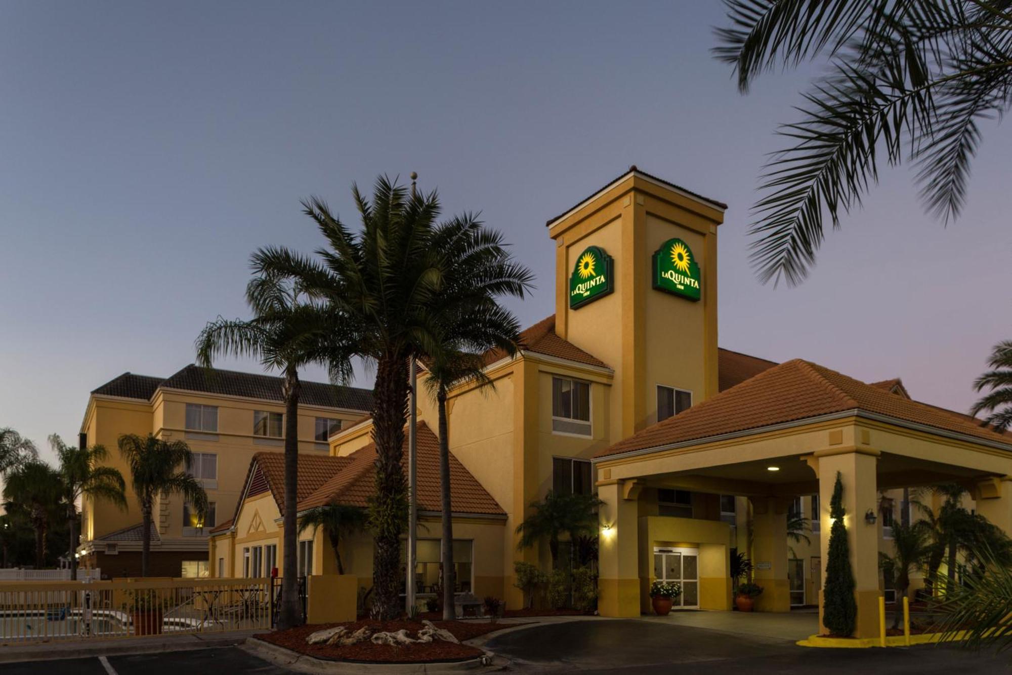 La Quinta By Wyndham Orlando Universal Area - Free Shuttle To Universal Ngoại thất bức ảnh
