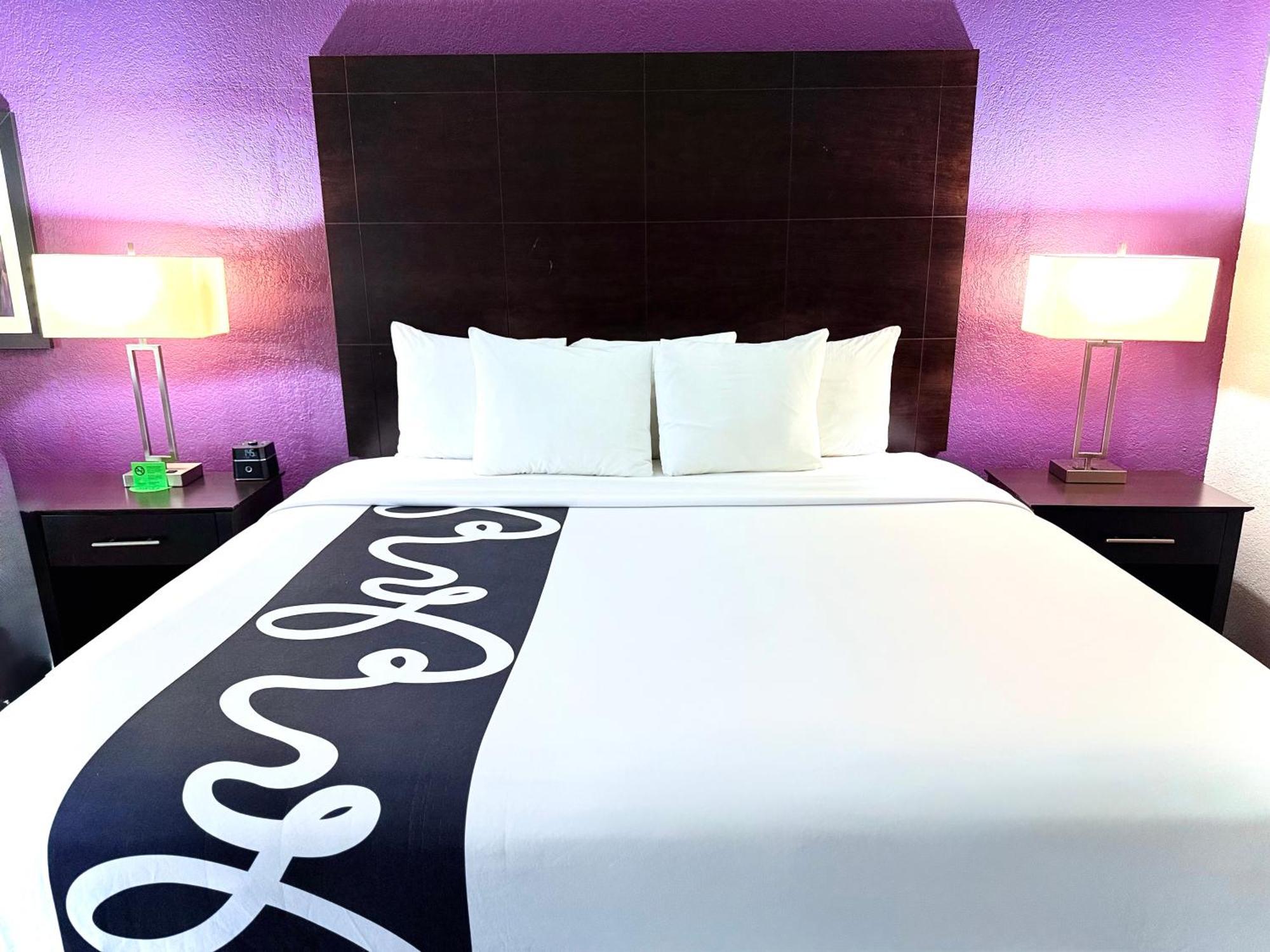 La Quinta By Wyndham Orlando Universal Area - Free Shuttle To Universal Ngoại thất bức ảnh