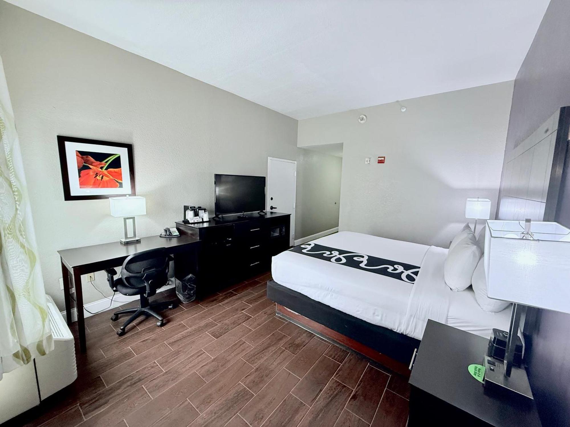 La Quinta By Wyndham Orlando Universal Area - Free Shuttle To Universal Ngoại thất bức ảnh
