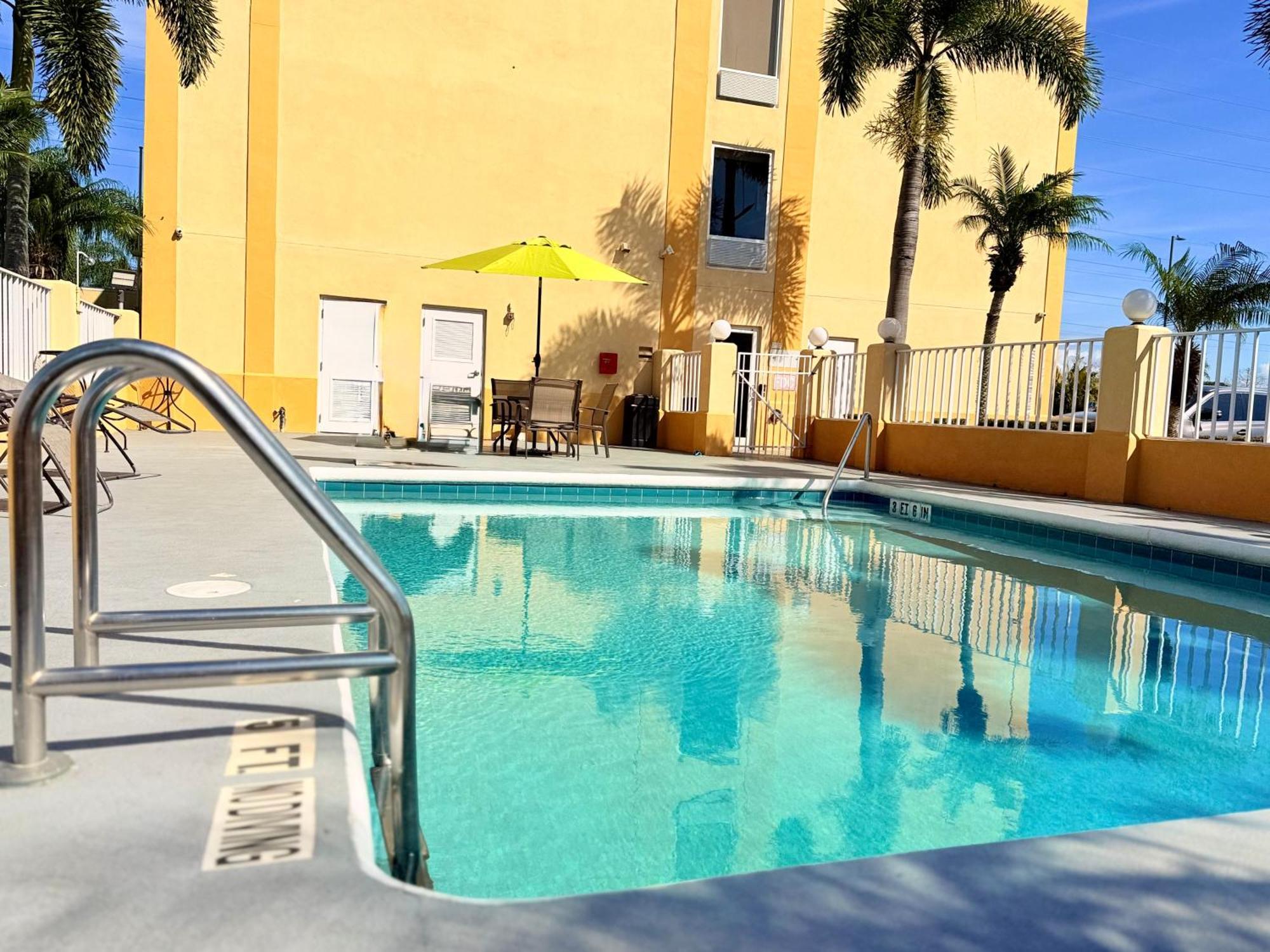 La Quinta By Wyndham Orlando Universal Area - Free Shuttle To Universal Ngoại thất bức ảnh