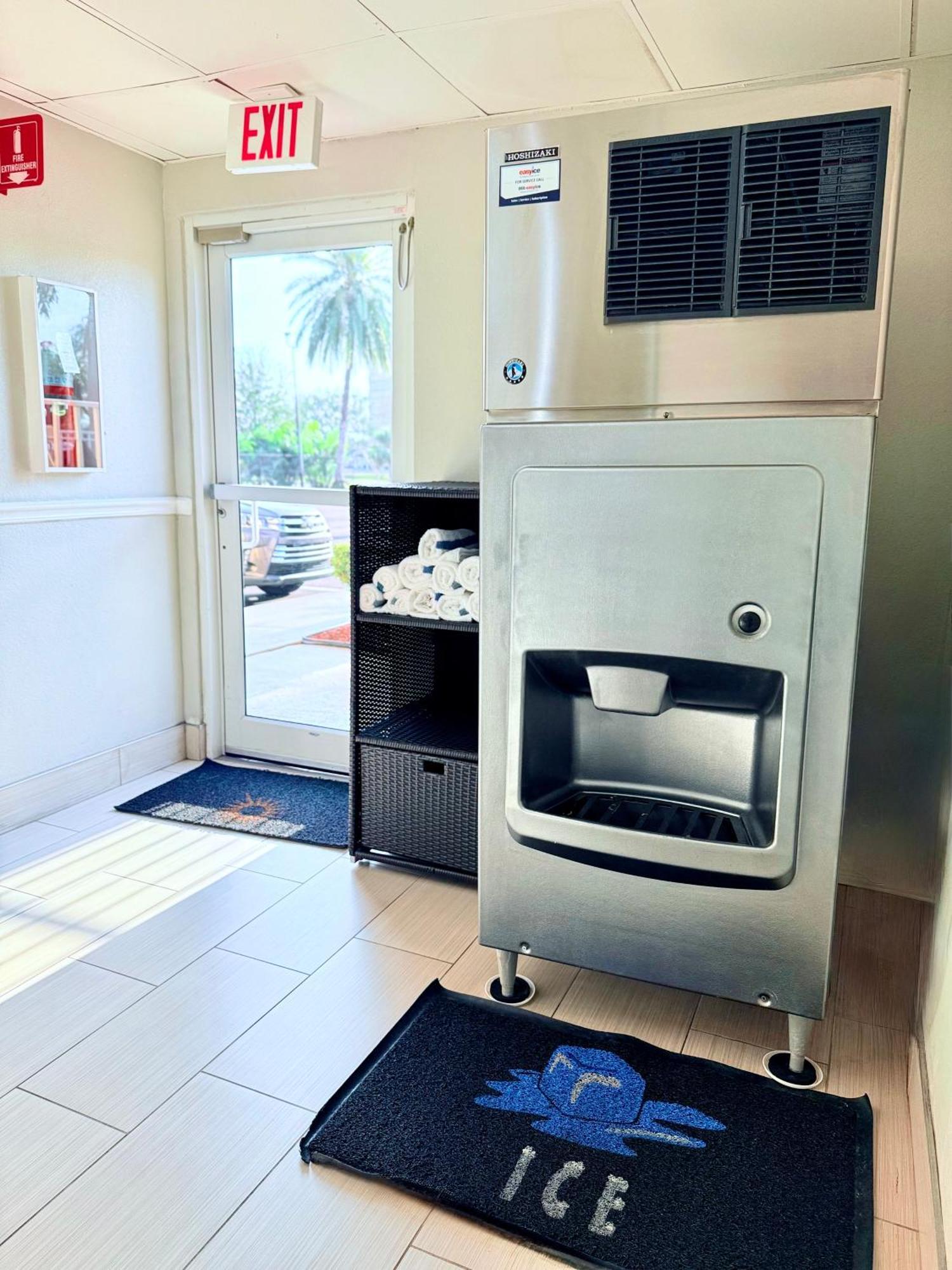 La Quinta By Wyndham Orlando Universal Area - Free Shuttle To Universal Ngoại thất bức ảnh